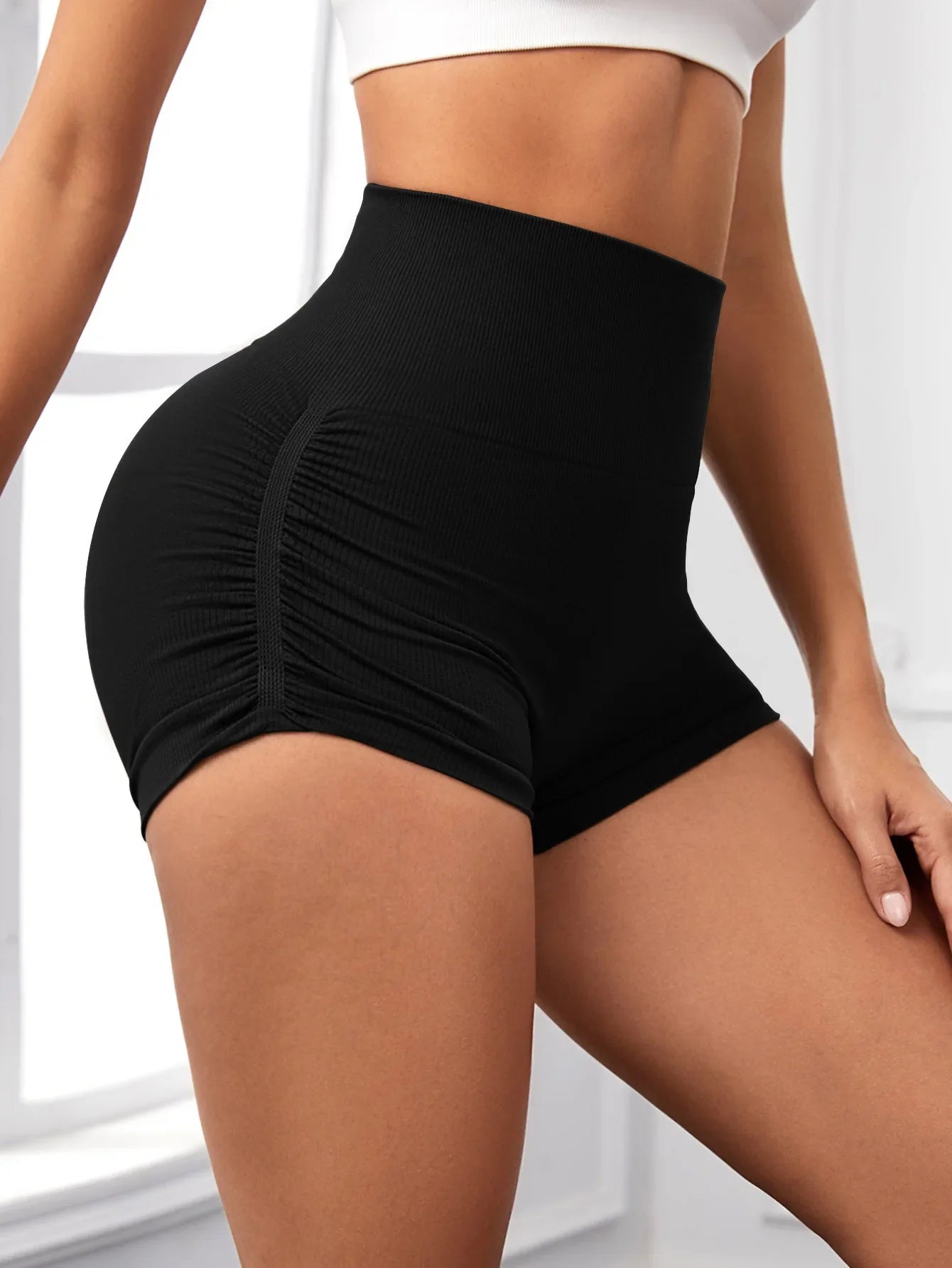 Women Seamless with Wrinkles Shorts Fitness Yoga Shorts High Waist Push Up Butt Gym Sexy High Elastic Trainning Slim Leggings