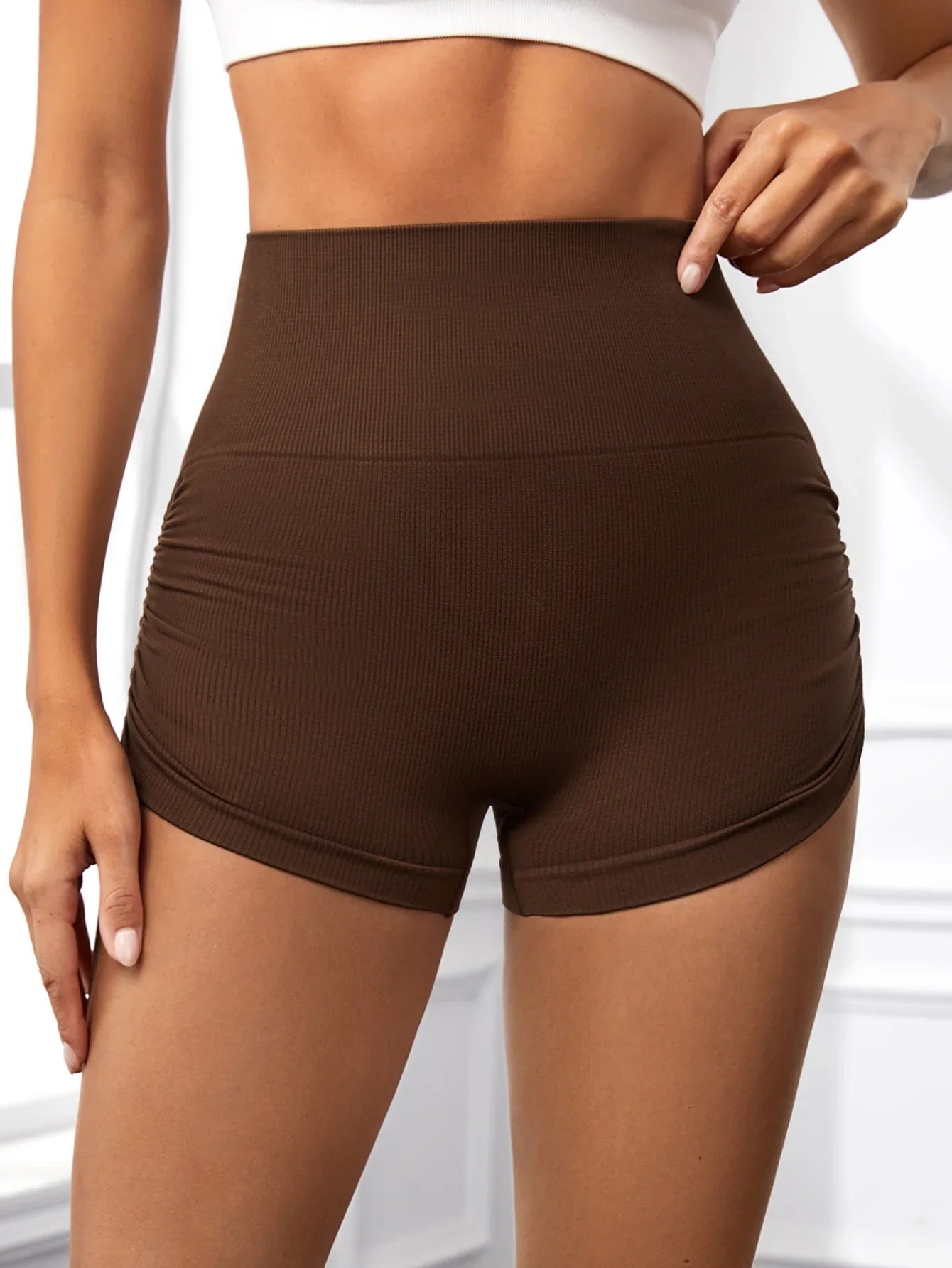 Women Seamless with Wrinkles Shorts Fitness Yoga Shorts High Waist Push Up Butt Gym Sexy High Elastic Trainning Slim Leggings