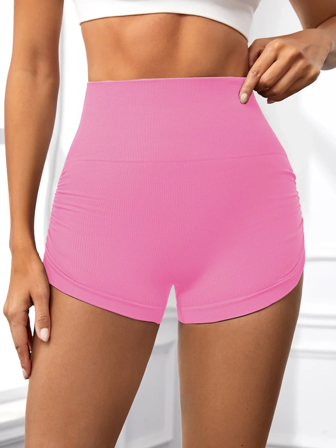 Women Seamless with Wrinkles Shorts Fitness Yoga Shorts High Waist Push Up Butt Gym Sexy High Elastic Trainning Slim Leggings